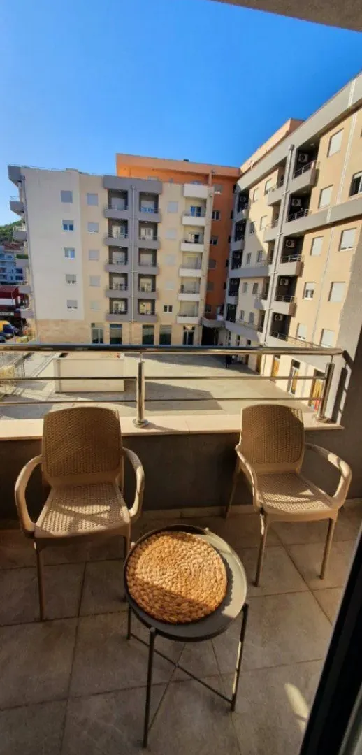 Rent, one bedroom apartment, 45m², Rozino, Budva