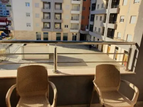 Izdavanje, jednosoban stan, 45m², Rozino, Budva