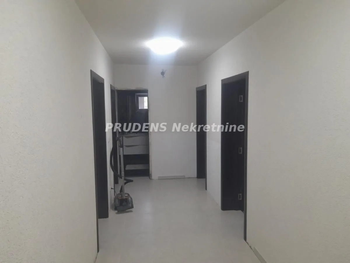 Sale, house, 218m², Surčin, Beograd