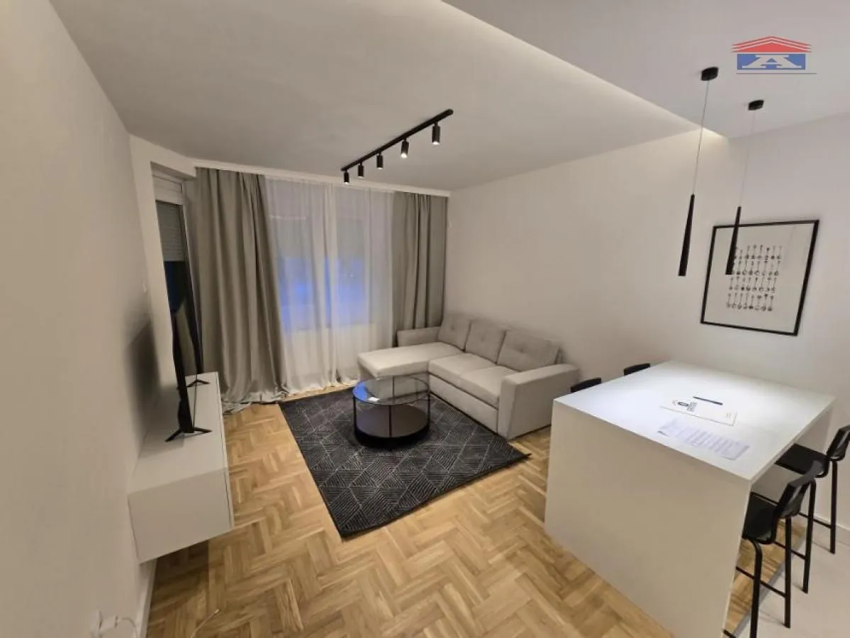 Rent, one bedroom apartment, 40m², Grbavica, Novi Sad Sve Podlokacije