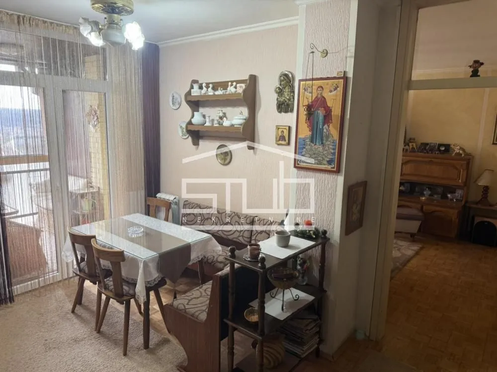 Sale, apartment, 88m², Resnik, Beograd
