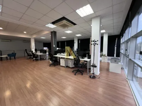 Izdavanje, poslovni prostor, 400m², Novo naselje, Novi Sad - image 3