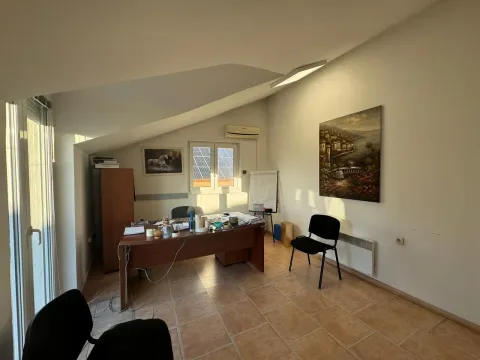 Rent, office space, 120m², Gornja Gorica, Podgorica - image 9