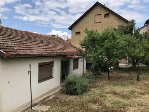 Sale, house, 280m², Novi Sad Sve Podlokacije, Novi Sad - image 2