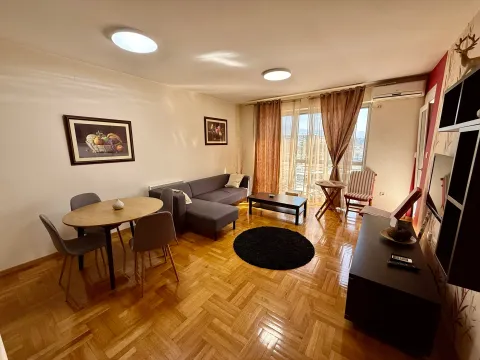 Izdavanje, trosoban stan, 85m², Pobrežje, Podgorica - image 2