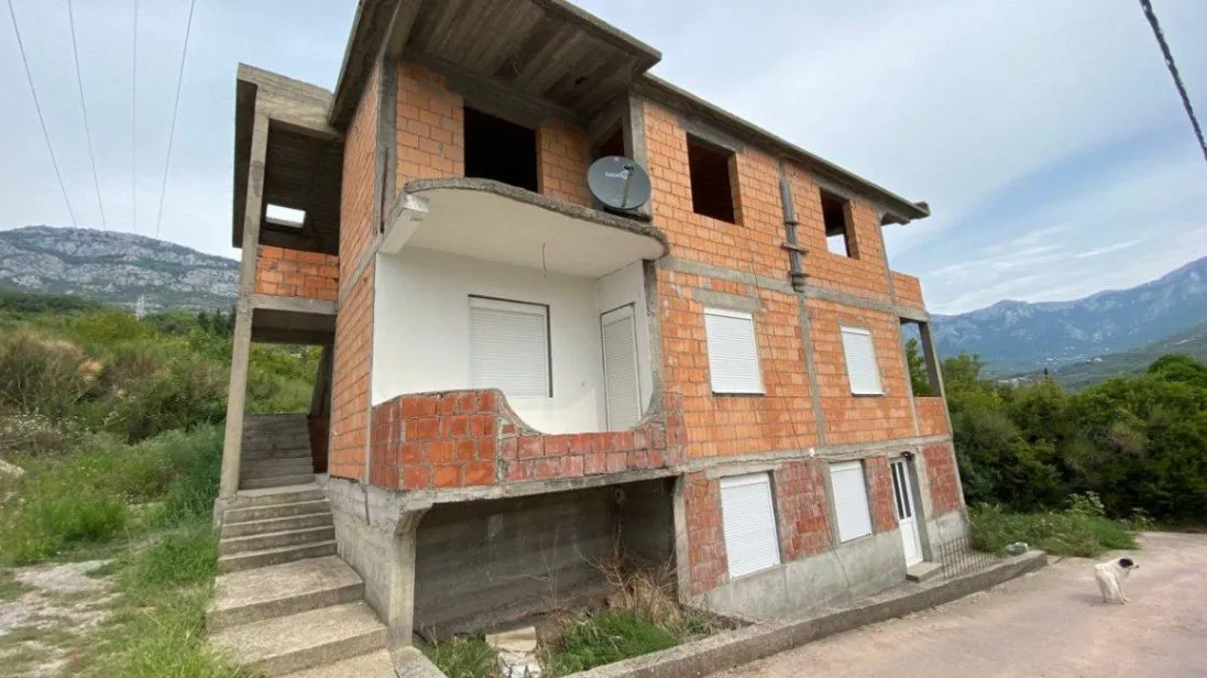 Sale, house, 187m², Šušanj, Bar