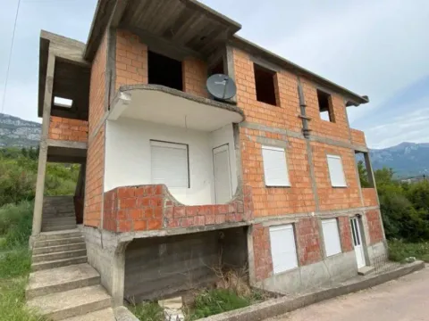 Sale, house, 187m², Šušanj, Bar