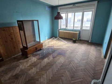 Sale, three bedroom apartment, 73m², Stari Grad, Beograd