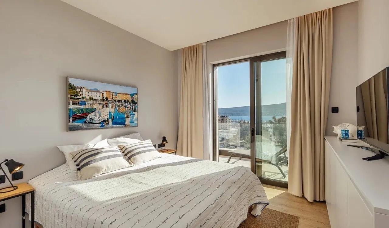 Sale, two bedroom apartment, 179m², Porto Montenegro, Tivat