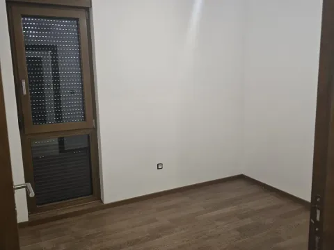Rent, three bedroom apartment, 81m², Vezirov Most, Podgorica - image 6