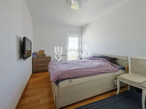 Prodaja, četvorosoban stan, 91m², Zemun Sve Podlokacije, Beograd - image 4
