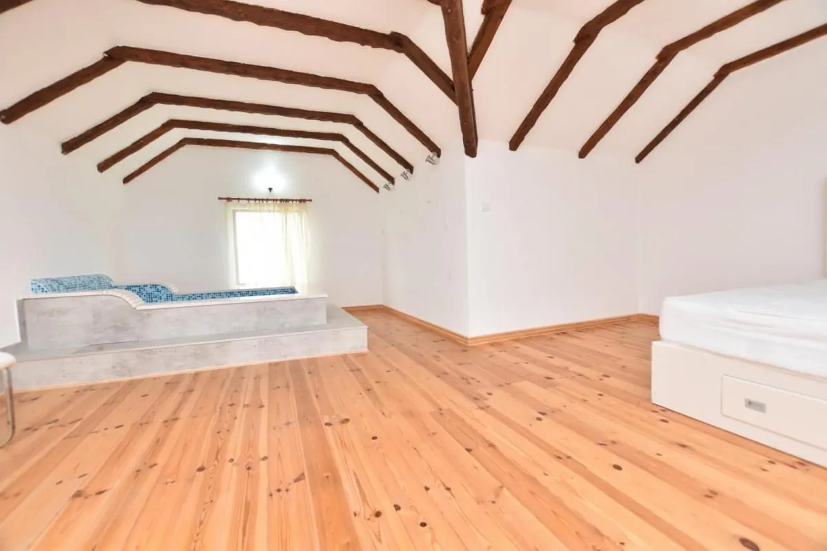 Prodaja, kuća, 290m², Herceg Novi, Crna Gora