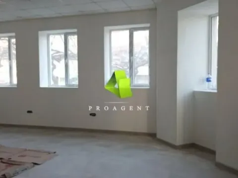 Rent, office space, 225m², Medijana, Niš - image 2