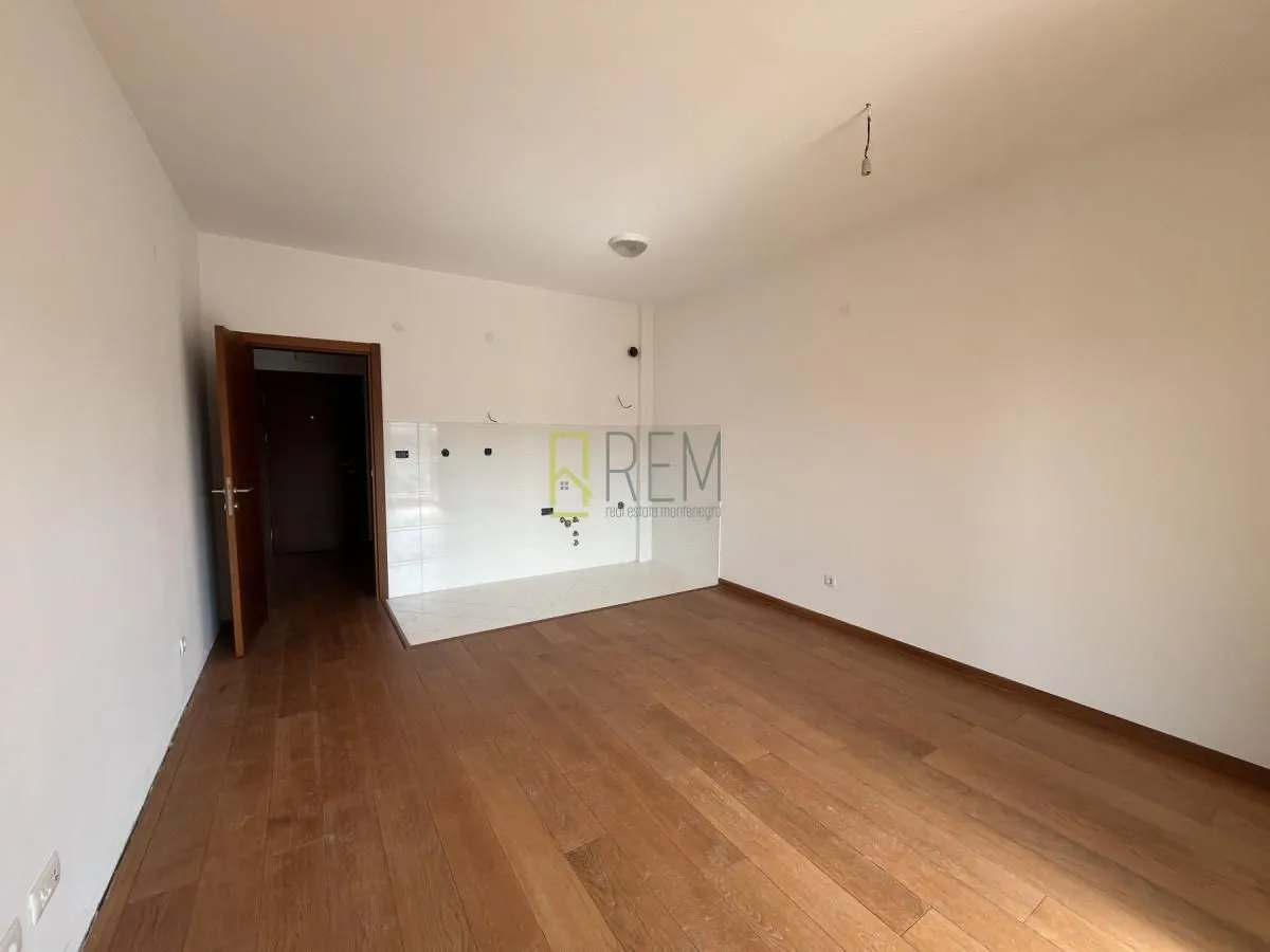Prodaja, garsonjera, 36m², Momišići, Podgorica