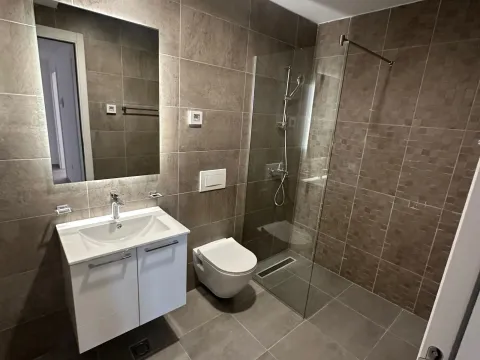 Prodaja, trosoban stan, 104m², Stari Aerodrom, Podgorica - image 9