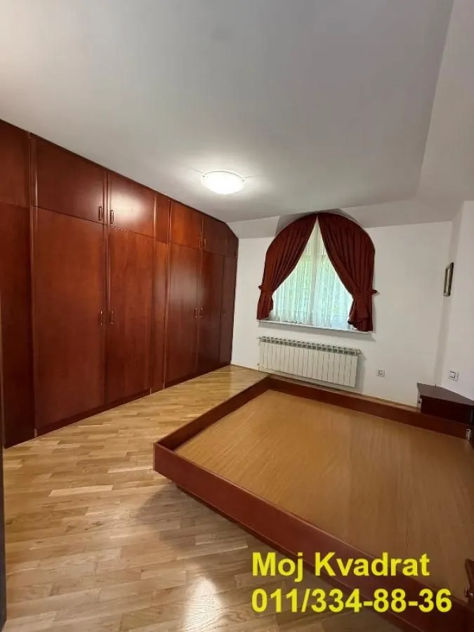Rent, house, 312m², Voždovac Sve Podlokacije, Beograd