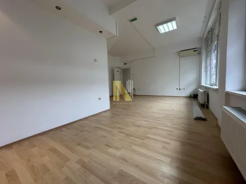 Rent, office space, 237m², Centar, Novi Sad - image 12