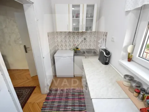 Izdavanje, trosoban stan, 100m², Stari Aerodrom, Podgorica - image 4