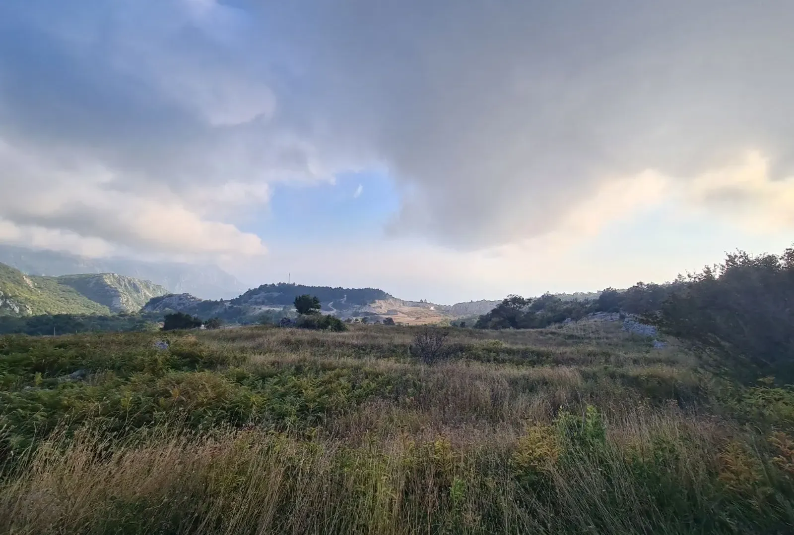 Prodaja, plac, 898m², Budva, Crna Gora