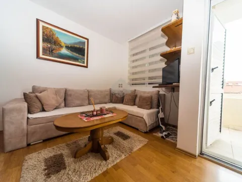 Rent, one bedroom apartment, 47m², Budva, Crna Gora - image 3