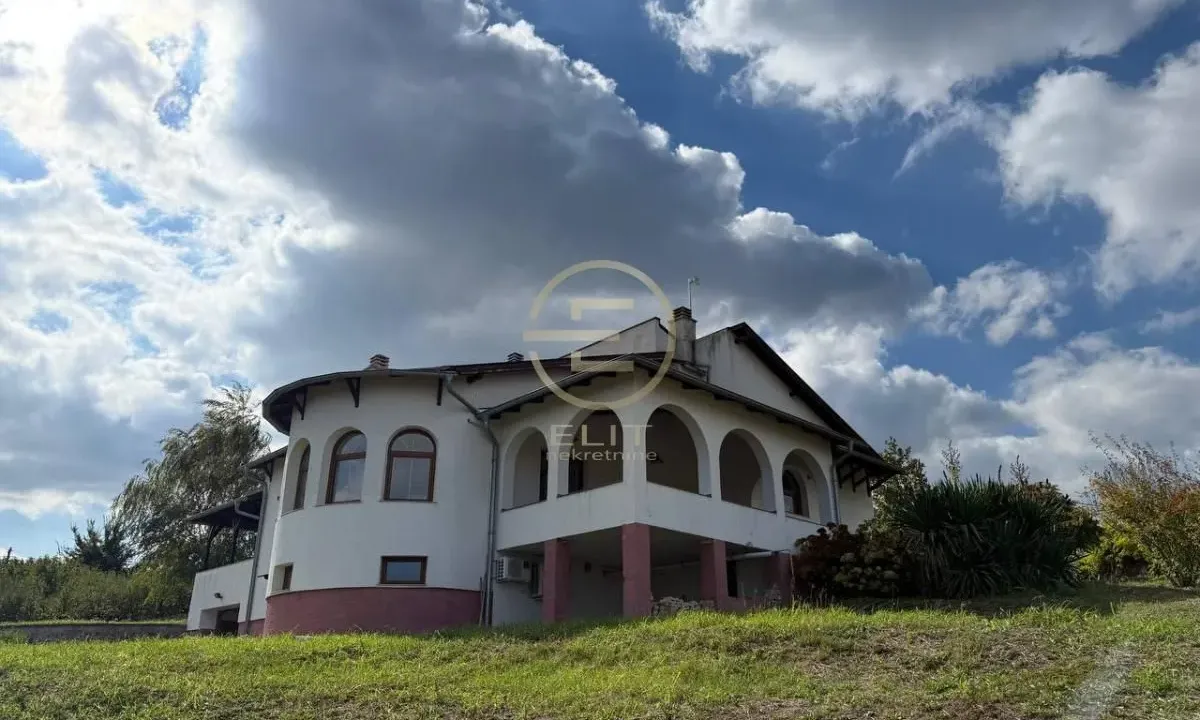 Prodaja, kuća, 204m², Bocke, Petrovaradin