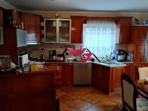 Sale, house, 430m², Zemun Ugrinovci, Zemun Sve Podlokacije - image 4