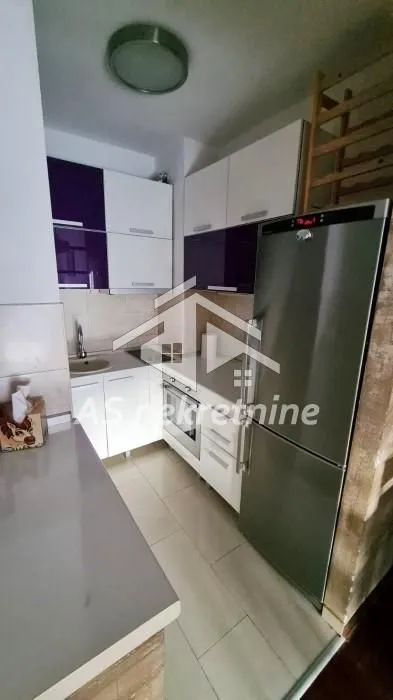 Izdavanje, dvosoban stan, 57m², Crveni Krst, Beograd