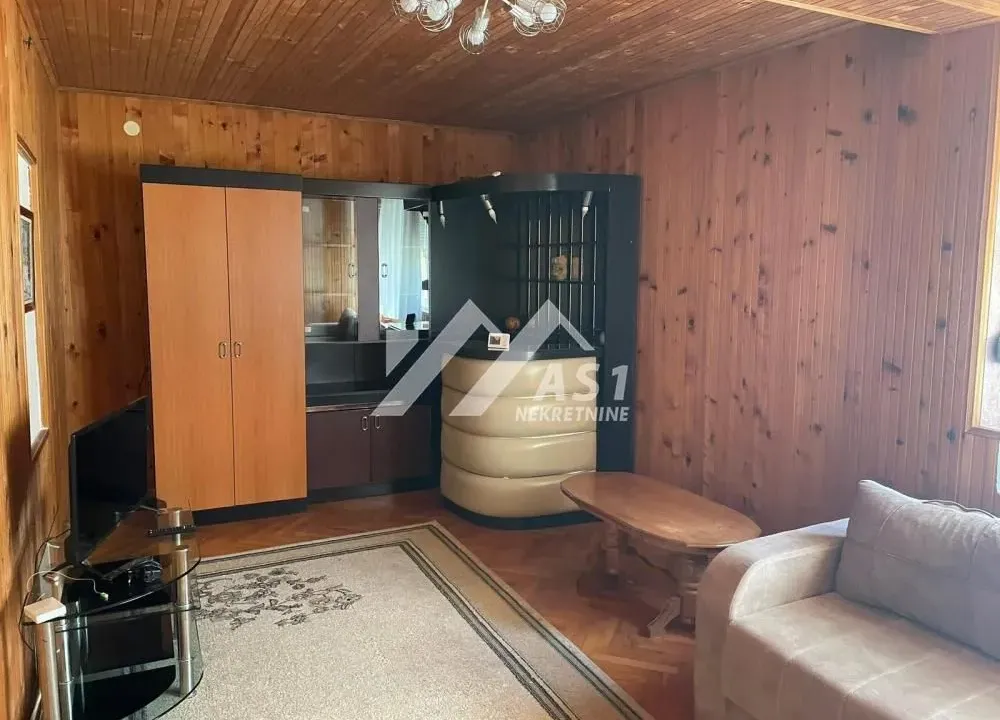 Izdavanje, četvorosoban stan, 100m², Adice, Novi Sad Sve Podlokacije