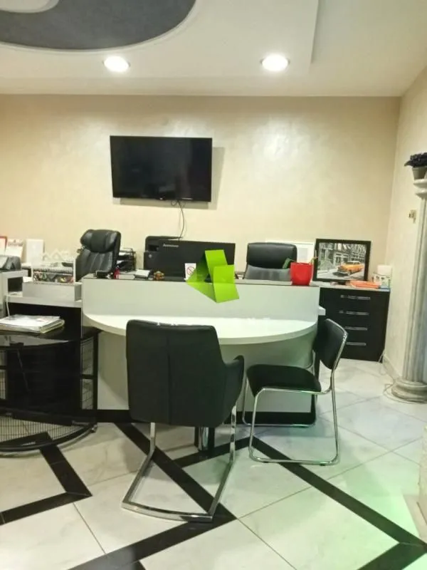 Izdavanje, poslovni prostor, 60m², Centar, Niš