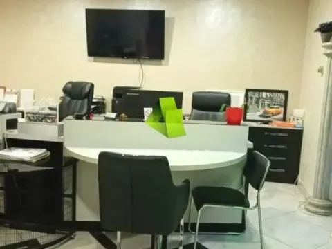 Izdavanje, poslovni prostor, 60m², Centar, Niš