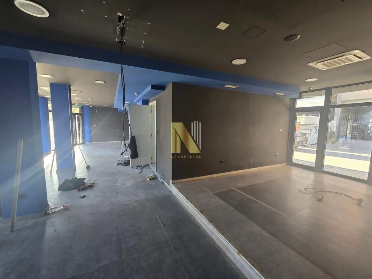 Rent, office space, 306m², Grbavica, Novi Sad Sve Podlokacije