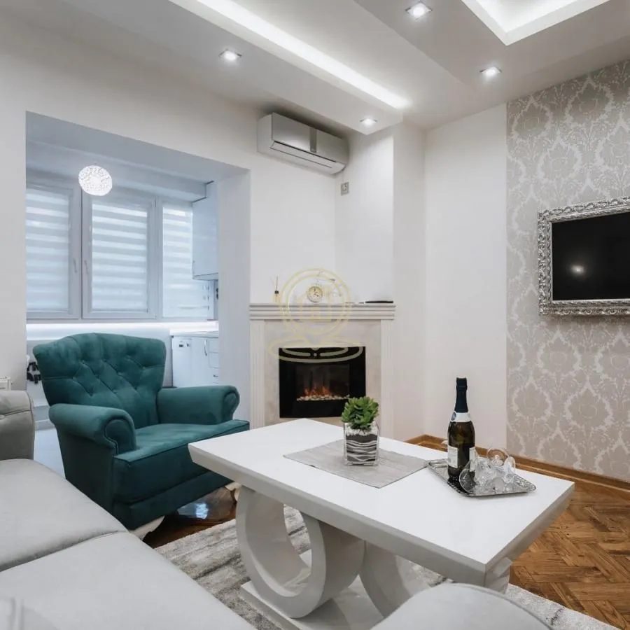 Prodaja, jednosoban stan, 38m², Centar, Novi Sad