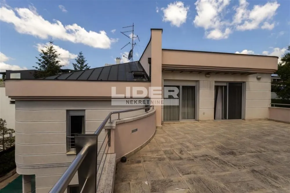 Sale, house, 600m², Savski Venac, Beograd