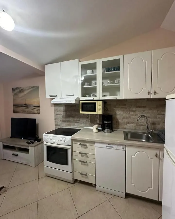 Rent, one bedroom apartment, 45m², Centar, Tivat