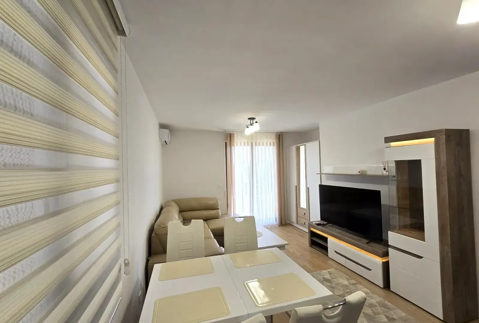 Izdavanje, stan, 50m², Tivat, Crna Gora