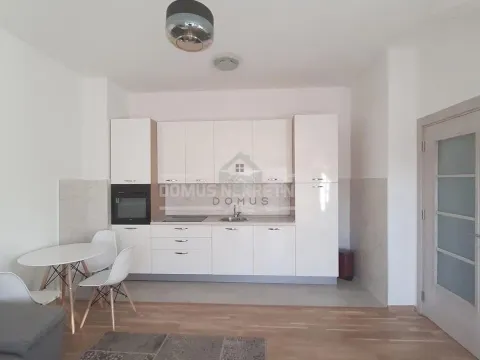 Prodaja, jednosoban stan, 45m², Blok 9, Podgorica - image 4