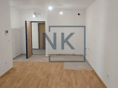 Izdavanje, jednosoban stan, 46m², Stari Aerodrom, Podgorica