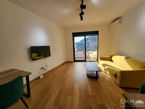 Sale, one bedroom apartment, 48m², Bečići, Budva - image 2