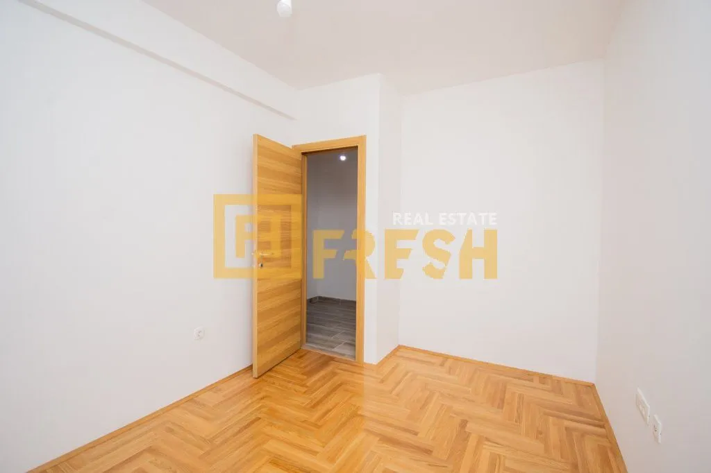 Prodaja, dvosoban stan, 67m², Tološi, Podgorica