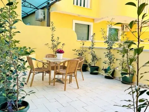 Sale, three bedroom apartment, 120m², Petrovac, Budva - image 12