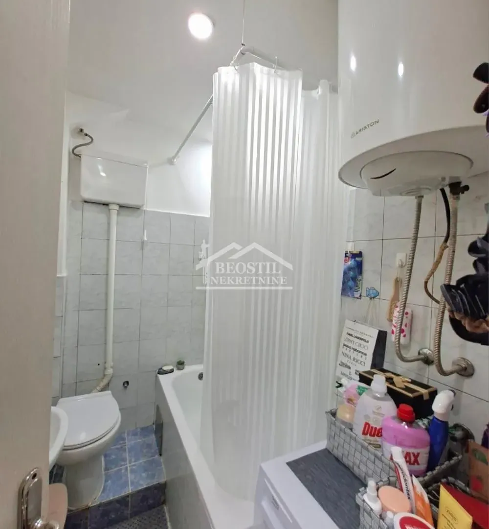 Prodaja, trosoban stan, 73m², Karaburma, Palilula Sve Podlokacije