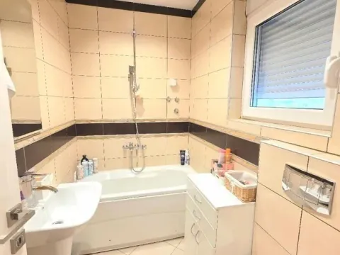 Prodaja, stan, 140m², Voždovac Sve Podlokacije, Beograd - image 19