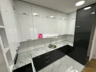 Izdavanje, jednosoban stan, 53m², Centar, Podgorica - image 5