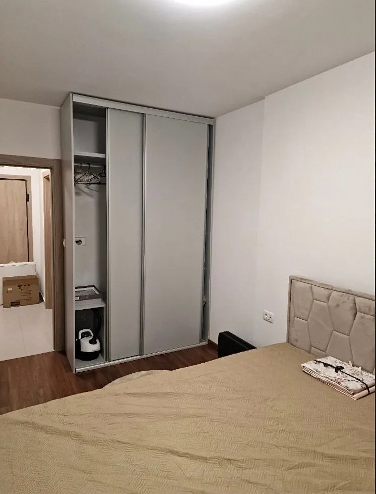 Izdavanje, jednosoban stan, 50m², Central Point, Podgorica
