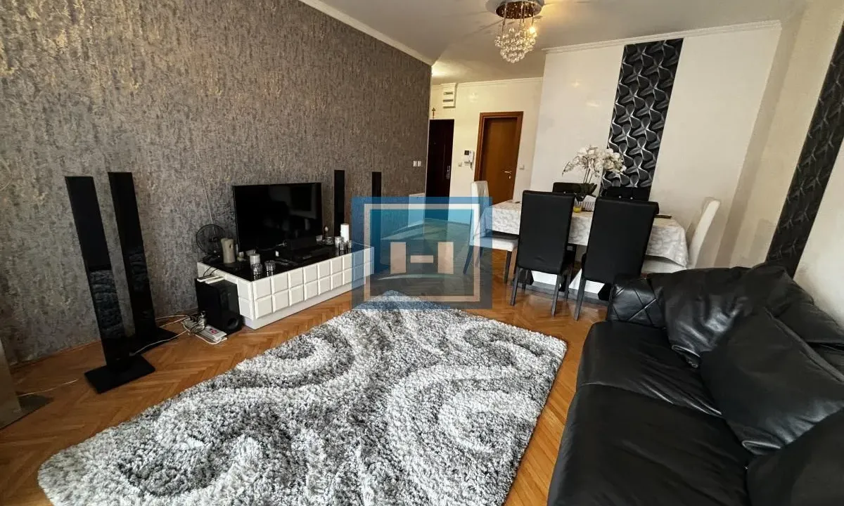 Prodaja, trosoban stan, 85m², Centar, Jagodina