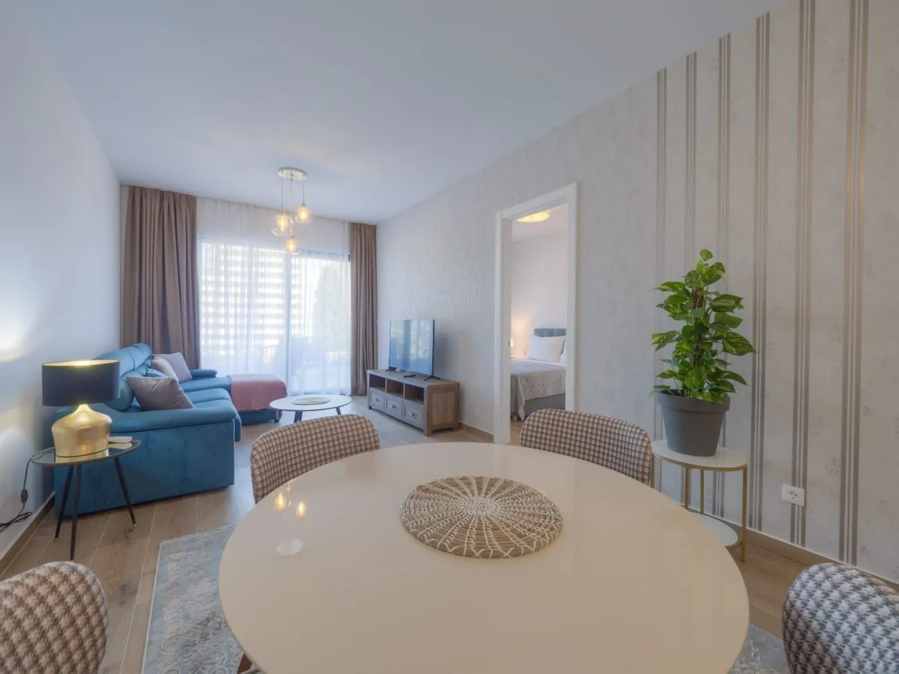 Rent, one bedroom apartment, 60m², Budva, Crna Gora