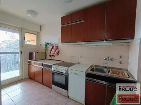 Izdavanje, trosoban stan, 70m², Novo naselje, Novi Sad - image 9