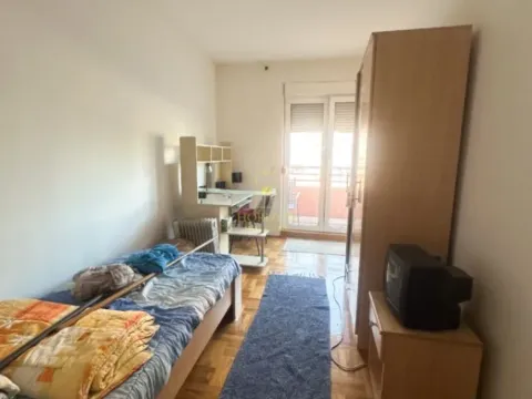 Izdavanje, dvosoban stan, 75m², Stari Aerodrom, Podgorica - image 7