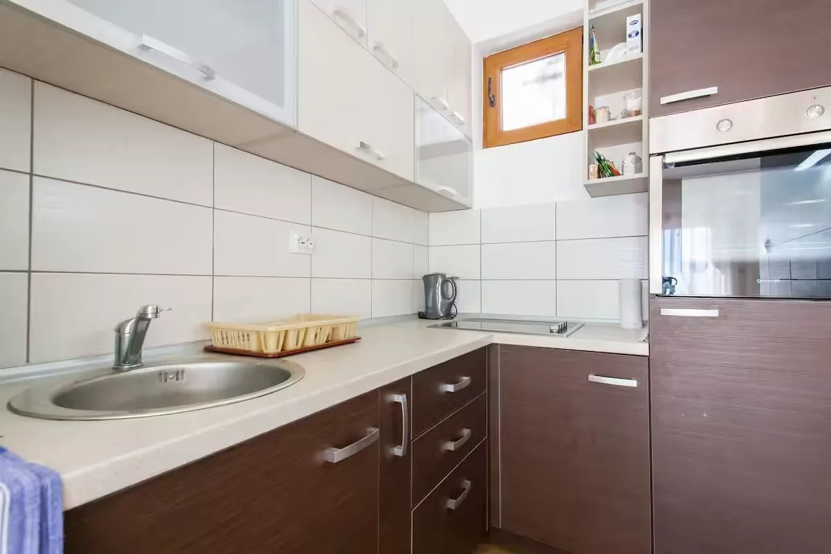 Rent, house, 110m², Lapčići, Budva