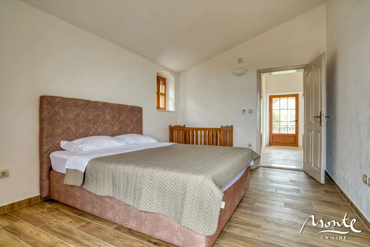 Sale, house, 480m², Reževići, Budva